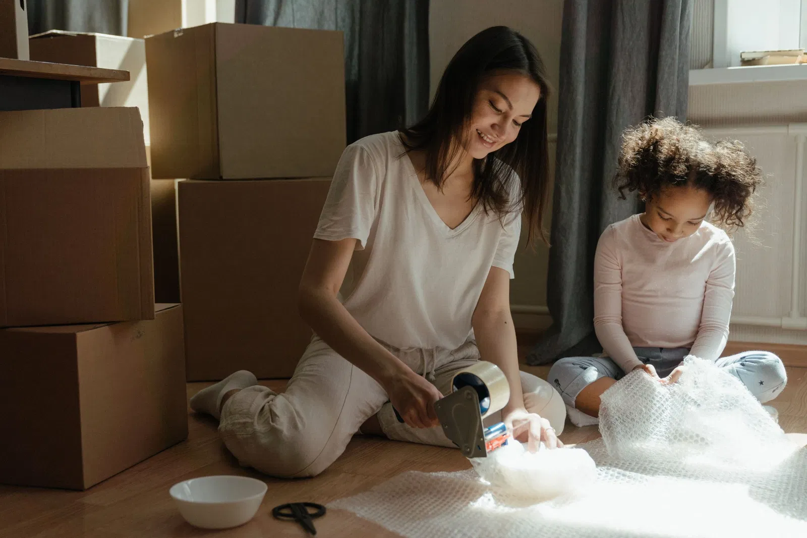 Famiglia che prepara il budget casa